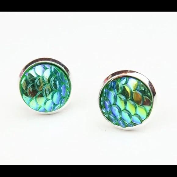 🔴MERMAID SCALE STUDS🔴 - Picture 1 of 2